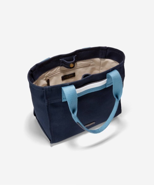 COLE HAAN(コールハーン)の「ヨーク ビーチ キャンバス トート womens(トートバッグ・レディース・ネイビー・OSFA)」の4枚目の写真
