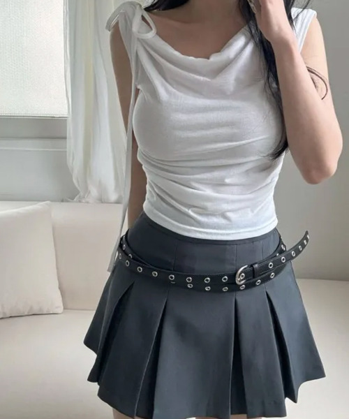 VIVID LADY(ビビッドレディー)の「リボン ドレープ ノースリーブトップス(Tシャツ/カットソー・レディース・チャコールグレー/アイボリー/ブラック・FREE)」の7枚目の写真