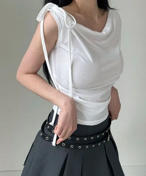 VIVID LADY(ビビッドレディー)の「リボン ドレープ ノースリーブトップス(Tシャツ/カットソー・レディース・チャコールグレー/アイボリー/ブラック・FREE)」の4枚目の写真