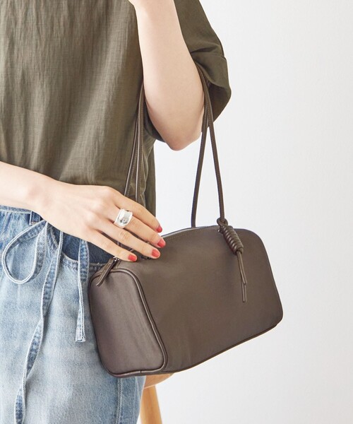 &MyuQ(アンドミューク)の「【SHIPS別注】&MyuQ: KORO NY(ショルダーバッグ・レディース・ブラック/ブラウン・ONE SIZE)」の12枚目の写真