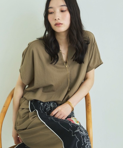 Doux archives（ドゥアルシーヴ）の「マルチ機能スキッパーＴＯＰＳ（Tシャツ/カットソー・レディース・ブラック/カーキ/モカ・FREE）」の17枚目の写真