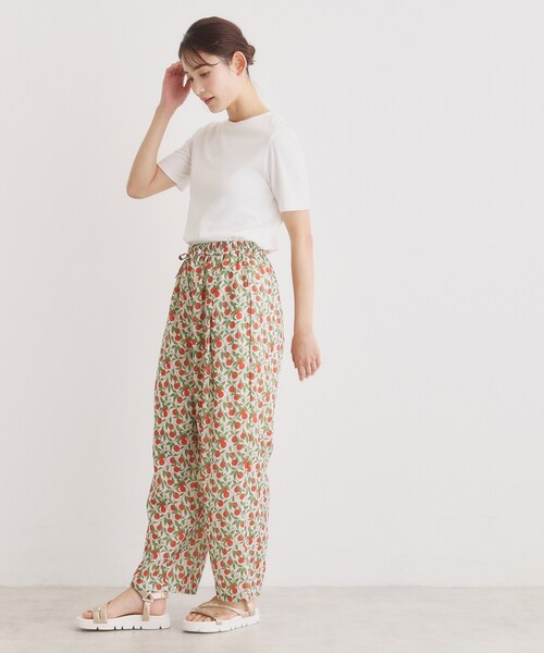 LAURA ASHLEY(ローラアシュレイ)の「【防シワ/ウエストゴム仕様/同柄アイテムあり】デラ オレンジズ柄 パンツ(その他パンツ・レディース・スモーキーグリーン系1/アイボリー系・40/38)」の5枚目の写真