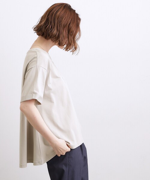 grove(グローブ)の「【遮熱/吸水速乾/UVカット】フレアシルエットTシャツ(Tシャツ/カットソー・レディース・グレー/オフホワイト/ブルーグリーン/ブラック・01/02/03/04/05)」の10枚目の写真