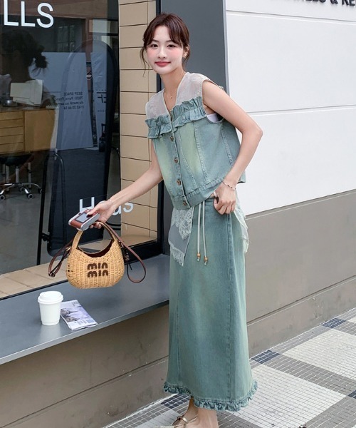 FAVORITO(ファヴォリート)の「デニムノースリーブトップスセットアップ(セットアップ・レディース・ライトブルー・M/L)」の5枚目の写真