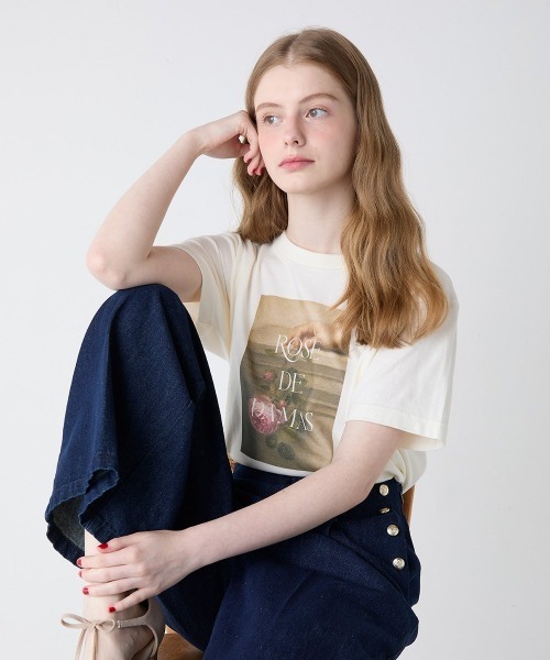 an another angelus(アンアナザーアンジェラス)の「絵画フラワープリントT/fint フィント(Tシャツ/カットソー・レディース・ピンク/イエロー/パープル/チャコールグレー・FREE)」の4枚目の写真