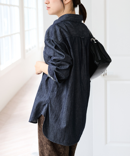 U by SPICK&SPAN（ユーバイスピックアンドスパン）の「ライトデニムカーペンターシャツ（シャツ/ブラウス・レディース・ブルー/ネイビー・FREE）」の17枚目の写真