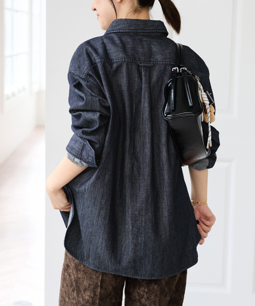 U by SPICK&SPAN（ユーバイスピックアンドスパン）の「ライトデニムカーペンターシャツ（シャツ/ブラウス・レディース・ブルー/ネイビー・FREE）」の18枚目の写真