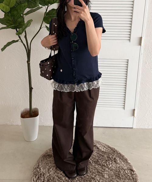 MUHET(ミュエータ)の「eyelet frill cardigan / アイレットフリルカーディガン(カーディガン/ボレロ・レディース・チャコールグレー/ブラウン/ネイビー・FREE)」の14枚目の写真