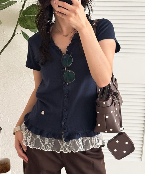 MUHET(ミュエータ)の「eyelet frill cardigan / アイレットフリルカーディガン(カーディガン/ボレロ・レディース・チャコールグレー/ブラウン/ネイビー・FREE)」の13枚目の写真