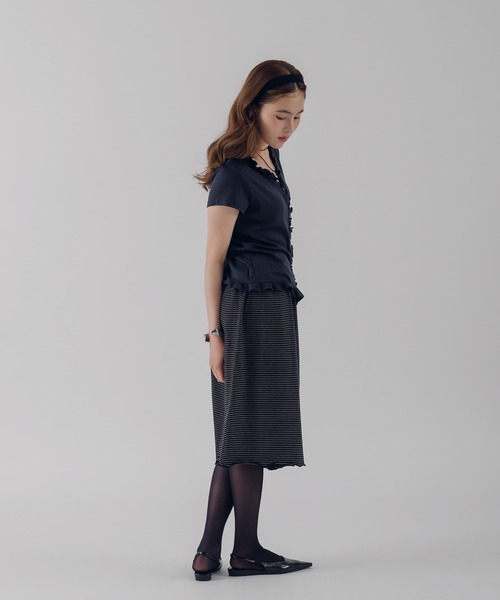 MUHET(ミュエータ)の「eyelet frill cardigan / アイレットフリルカーディガン(カーディガン/ボレロ・レディース・チャコールグレー/ブラウン/ネイビー・FREE)」の18枚目の写真
