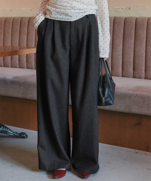 titivate（ティティベイト）の「ウールライクダブルタックワイドパンツ（その他パンツ・レディース・ライトベージュ/チャコール/ダークブラウン/ライトグレー・SP/S/M/L）」の3枚目の写真