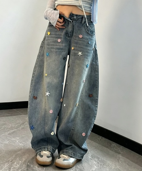 GEMEDA(ジェメダ)の「ヴィンテージ風ボタンワイドシルエットデニムパンツ(デニムパンツ・レディース・ブラック/ライトブルー・S/M)」の11枚目の写真