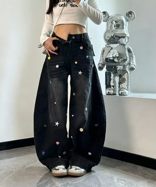 GEMEDA(ジェメダ)の「ヴィンテージ風ボタンワイドシルエットデニムパンツ(デニムパンツ・レディース・ブラック/ライトブルー・S/M)」の13枚目の写真