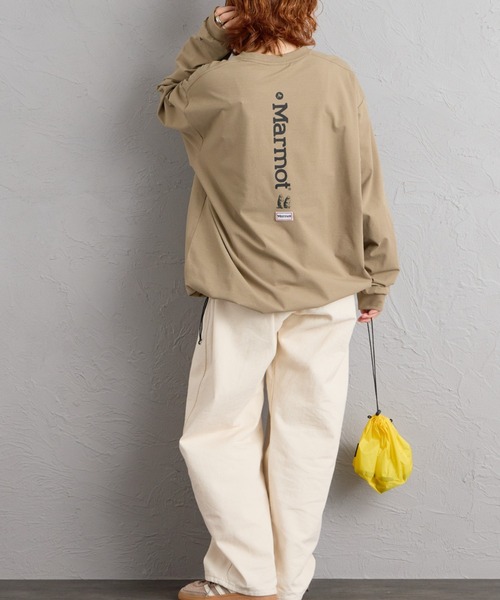MARMOT（マーモット）の「[Marmot/マーモット] 別注 バーティカルロゴ バックプリントロンT（Tシャツ/カットソー・レディース・ベージュ/ブラック/ホワイト・XL/S/L/M）」の5枚目の写真