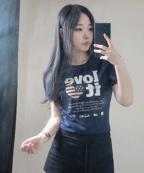 CARGOBROS FOR WOMAN（カーゴブロスフォーウィメン）の「ヴィンテージハートフラッグアーカイブウィメンズ半袖Tシャツ（ブラック）（Tシャツ/カットソー・レディース・その他・SMALL/MEDIUM）」の8枚目の写真