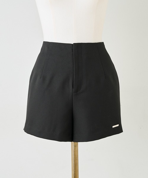 Seemi. byNICECLAUP( シーミーバイナイスクラップ)の「【Seemi.】ショートパンツ【セットアップ可能/トップス別売り】(その他パンツ・レディース・ブラウン/ブラック/ベージュ・FREE)」の1枚目の写真