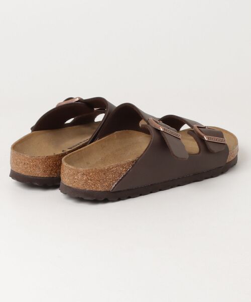 BIRKENSTOCK(ビルケンシュトック)の「【公式】ビルケンシュトック Arizona/アリゾナ ビルコフロー(サンダル・レディース・ダークブラウン・23cm【ナロー幅】/24cm【ナロー幅】/25cm【ナロー幅】/28.5cm【ナロー幅】/24.5cm【ナロー幅】/25cm【レギュラー幅】/26.5cm【レギュラー幅】/28.5cm【レギュラー幅】/27cm【レギュラー幅】/28cm【レギュラー幅】)」の2枚目の写真