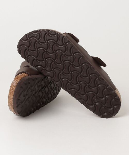 BIRKENSTOCK(ビルケンシュトック)の「【公式】ビルケンシュトック Arizona/アリゾナ ビルコフロー(サンダル・レディース・ダークブラウン・23cm【ナロー幅】/24cm【ナロー幅】/25cm【ナロー幅】/28.5cm【ナロー幅】/24.5cm【ナロー幅】/25cm【レギュラー幅】/26.5cm【レギュラー幅】/28.5cm【レギュラー幅】/27cm【レギュラー幅】/28cm【レギュラー幅】)」の3枚目の写真
