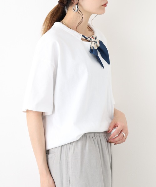 crossi(クロッシー)の「スカーフタイ付コットン半袖Tシャツ(Tシャツ/カットソー・レディース・ホワイト・FREE)」の3枚目の写真