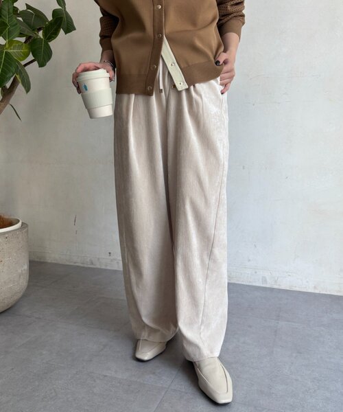 Jena espace merveilleux(ジェナ エスパスメルヴェイユ)の「ベロアイージーパンツ 秋服(その他パンツ・レディース・アイボリー/ブラウン・FREE)」の2枚目の写真