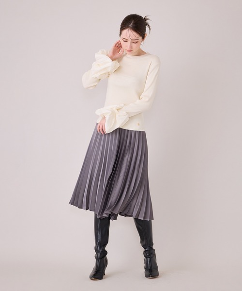 Audie a Muses（オーディアミューズ）の「【モデル美香着用】袖口ボリュームスリーブリブニットプルオーバー（ニット/セーター・レディース・オフホワイト/ブラック・42/38）」の14枚目の写真