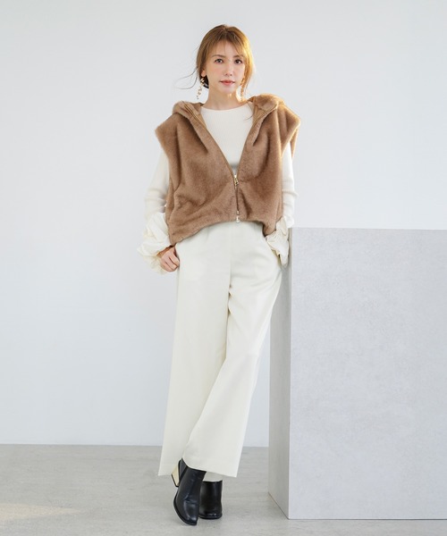 Audie a Muses（オーディアミューズ）の「【モデル美香着用】袖口ボリュームスリーブリブニットプルオーバー（ニット/セーター・レディース・オフホワイト/ブラック・42/38）」の3枚目の写真