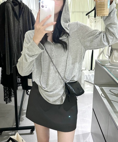 shyam inspiration(シャムインスピレーション)の「フード付きヘンリーネックロンT(Tシャツ/カットソー・レディース・ライトグレー/ライトグリーン/チャコールグレー・L/M)」の10枚目の写真