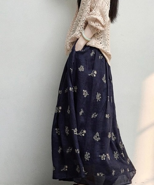 SHOUYO（ショウヨウ）の「花柄刺繡ロングスカート（スカート・レディース・ネイビー・M）」の3枚目の写真