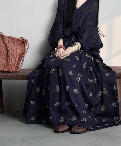 SHOUYO（ショウヨウ）の「花柄刺繡ロングスカート（スカート・レディース・ネイビー・M）」の12枚目の写真