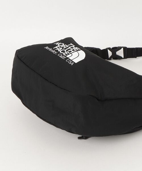 THE NORTH FACE(ザノースフェイス)の「国内未発売 THE NORTH FACE(ザ・ノースフェイス) WHITE LABEL WL HOBO BAG MINI 韓国限定ライン 三日月型 トートショルダー ホーボー バッグ(ショルダーバッグ・レディース・ブラック・ONESIZE)」の3枚目の写真