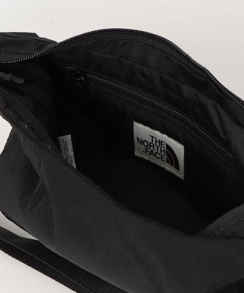 THE NORTH FACE(ザノースフェイス)の「国内未発売 THE NORTH FACE(ザ・ノースフェイス) WHITE LABEL WL HOBO BAG MINI 韓国限定ライン 三日月型 トートショルダー ホーボー バッグ(ショルダーバッグ・レディース・ブラック・ONESIZE)」の4枚目の写真
