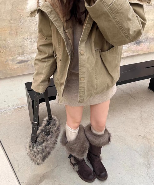 AsRiRe(アスリレイ)の「26aw 2WAYファー折り返しベルトロングブーツ(ブーツ・レディース・ベージュ/ブラウン・L/M/S)」の4枚目の写真