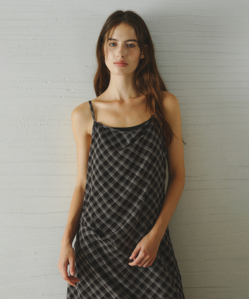 LENINA（レニーナ）の「RAY layered check dress_BLACK（ワンピース・レディース・ブラック・SMALL/MEDIUM）」の2枚目の写真