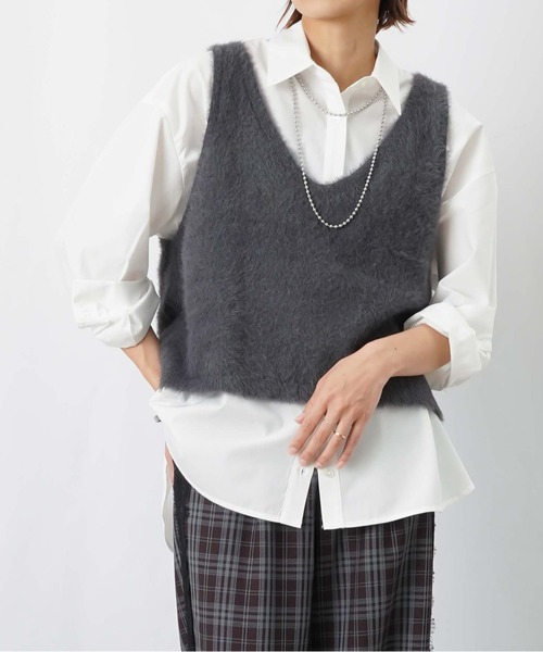 LUCA/LADY LUCK LUCA（ルカ/レディラックルカ）の「LC/LLL シャギー短丈ベスト（ベスト・レディース・ベージュ/チャコールグレー・FREE）」の2枚目の写真