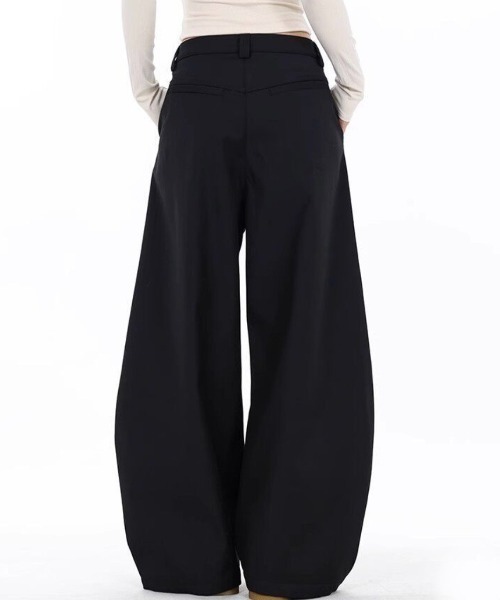 WYZ wear(ダブリューワイジィーウェア)の「タックワイドバギーパンツ/ユニセックス(その他パンツ・メンズ・ライトベージュ/ブラック・M/L/XL)」の7枚目の写真