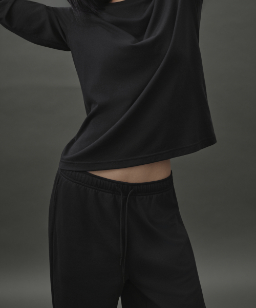 MUSINSA STANDARD WOMAN（ムシンサスタンダードウーマン）の「[リカバリー] ウィメンズ 長袖パンツセット [ブラック]（Tシャツ/カットソー・レディース・その他・SMALL/MEDIUM/LARGE/X-SMALL）」の6枚目の写真