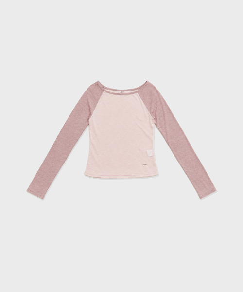 INEE(イニ)の「オフラグランTシャツ - アイボリー、ピンク(Tシャツ/カットソー・レディース・ピンク/アイボリー・FREE)」の5枚目の写真
