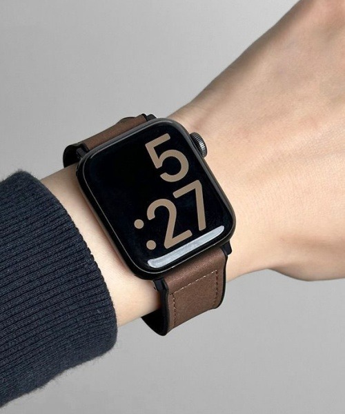 Fun & Daily（ファンアンドデイリー）の「F&D : フェイクレザー Apple Watch Band（デジタル腕時計・メンズ・ブラウン/ブラック・40mm/44mm）」の3枚目の写真