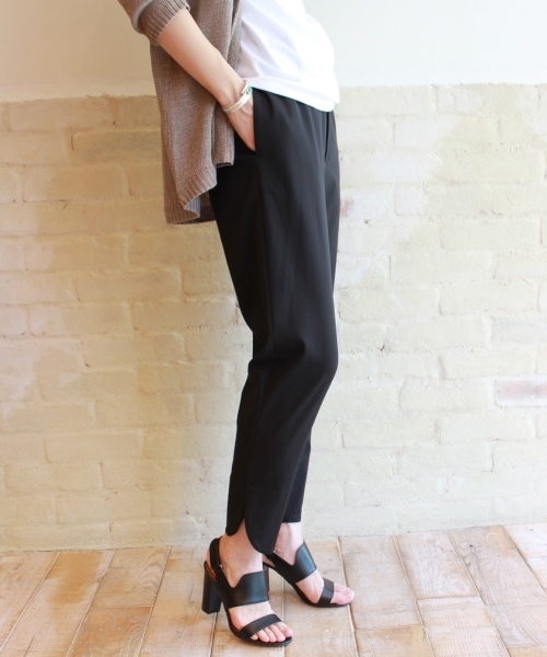 FRAMeWORK(フレームワーク)の「サイドスカラップパンツ◆(その他パンツ・レディース・ブラック/ホワイト/レンガ・34/36/38/40)」の2枚目の写真