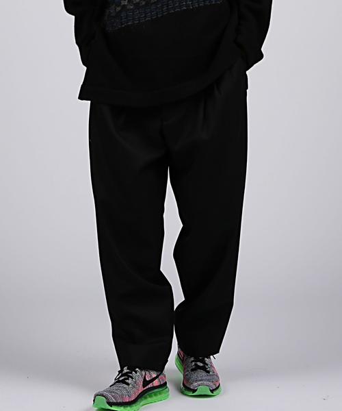 EN ROUTE（アンルート）の「ENR ウールサージ3プリーツパンツ②（その他パンツ・メンズ・ブラック/グレー・1/2/3）」の2枚目の写真