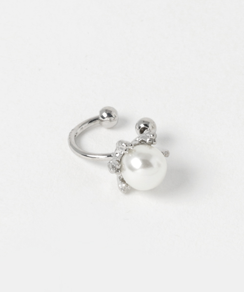 Fun & Daily(ファンアンドデイリー)の「F&D : ワンパールイヤーカフ(イヤーカフ・レディース・ゴールド/シルバー・FREE)」の2枚目の写真