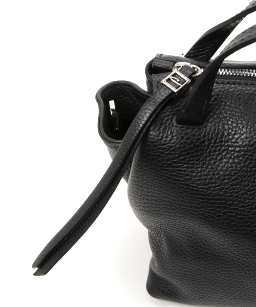 GIANNI CHIARINI（ジャンニ キアリーニ）の「【GIANNI CHIARINI】レザーボストンバッグ（ボストンバッグ・レディース・ブラック/ベージュ/ピンク・F）」の6枚目の写真