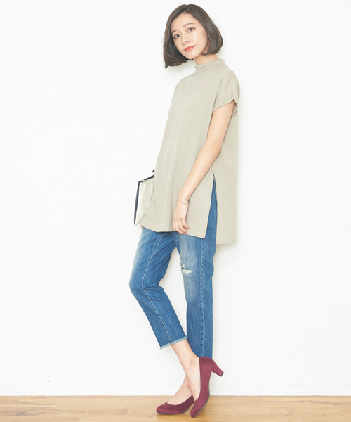 earth music&ecology（アースミュージックアンドエコロジー）の「ボトルネックスリットプルオーバー（ニット/セーター・レディース・グレイッシュベージュ/マスタード/レッド/ネイビー/オリーブ・FREE）」の13枚目の写真