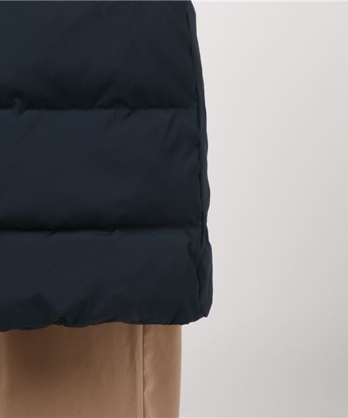 RIVE DROITE（リヴドロワ）の「抜き衿ロングダウンコート（その他アウター・レディース・ネイビー/ベージュ・FREE）」の4枚目の写真