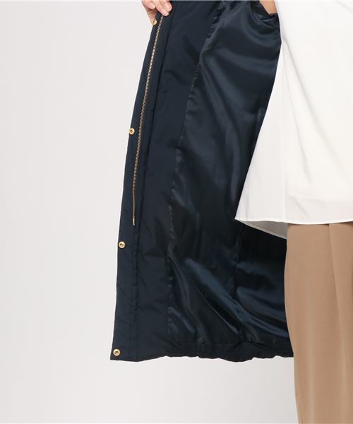 RIVE DROITE（リヴドロワ）の「抜き衿ロングダウンコート（その他アウター・レディース・ネイビー/ベージュ・FREE）」の3枚目の写真