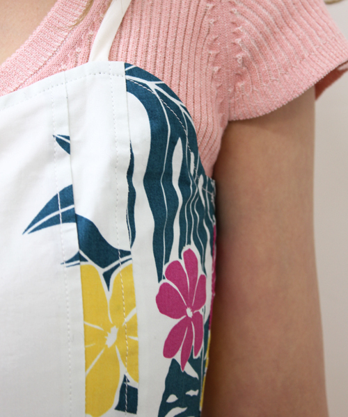 Kastane（カスタネ）の「アロハ柄ビスチェ（その他トップス・レディース・クリーム/ネイビー・FREE）」の9枚目の写真