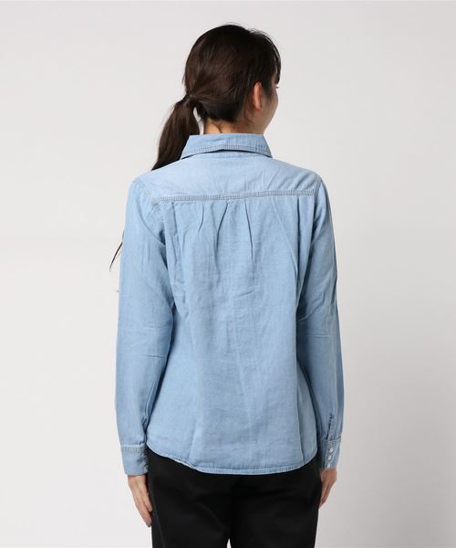 STYLEBLOCK（スタイルブロック）の「長袖デニムシャツ（シャツ/ブラウス・レディース・ライトブルー/ダークブルー・S/M/L/XL/2XL）」の6枚目の写真