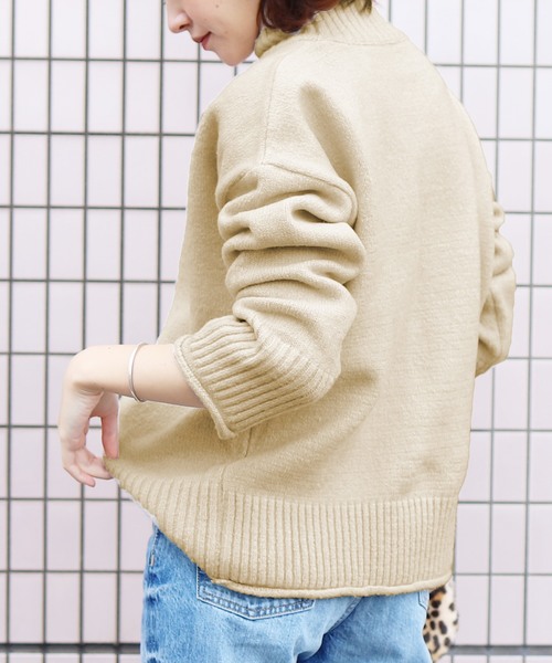reca（レカ）の「ゆったりボリュームニットトップス（ニット/セーター・レディース・カーキ/ライトブラウン/ベージュ/ダークブラウン・FREE）」の15枚目の写真