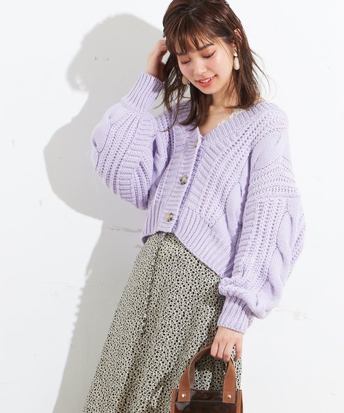natural couture(ナチュラルクチュール)の「ケーブルショートカーデ(カーディガン/ボレロ・レディース・ベージュ/ブラウン/オフホワイト/オレンジ/ラベンダー・FREE)」の4枚目の写真