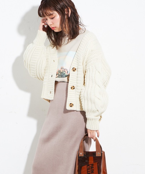 natural couture(ナチュラルクチュール)の「ケーブルショートカーデ(カーディガン/ボレロ・レディース・ベージュ/ブラウン/オフホワイト/オレンジ/ラベンダー・FREE)」の13枚目の写真